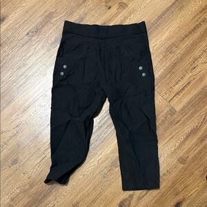 Black Cropped Pants with Button Detail